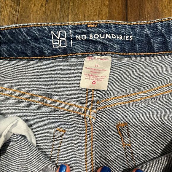 No Boundaries High Waist Distressed Jeans Dark Wash - Picture 6 of 12